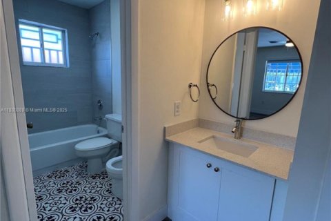 Condominio en alquiler en Hialeah, Florida, 2 dormitorios, 89.19 m2 № 1922108 - foto 17