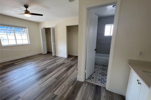 Condominio en alquiler en Hialeah, Florida, 2 dormitorios, 89.19 m2 № 1922108 - foto 10