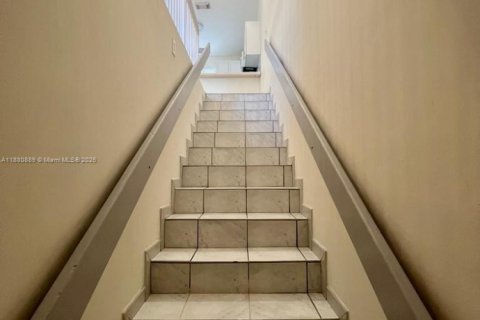 Condominio en alquiler en Hialeah, Florida, 2 dormitorios, 89.19 m2 № 1922108 - foto 20