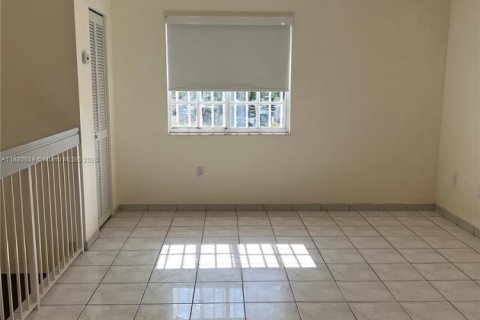 Condominio en alquiler en Hialeah, Florida, 2 dormitorios, 89.19 m2 № 1922108 - foto 19