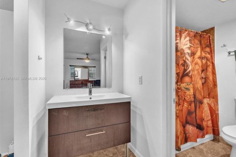 Condominio en alquiler en Lauderhill, Florida, 2 dormitorios, 104.98 m2 № 2036597 - foto 15