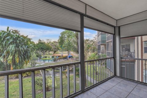 Condominio en alquiler en Lauderhill, Florida, 2 dormitorios, 104.98 m2 № 2036597 - foto 24