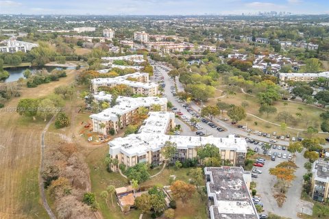 Condominio en alquiler en Lauderhill, Florida, 2 dormitorios, 104.98 m2 № 2036597 - foto 25