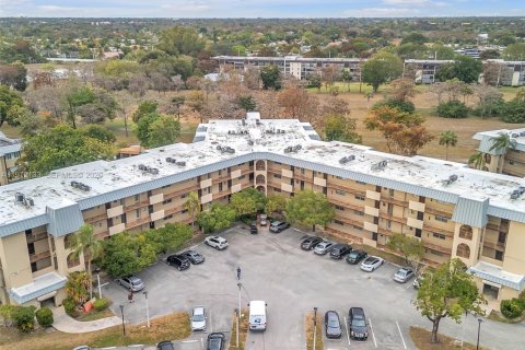 Condominio en alquiler en Lauderhill, Florida, 2 dormitorios, 104.98 m2 № 2036597 - foto 28