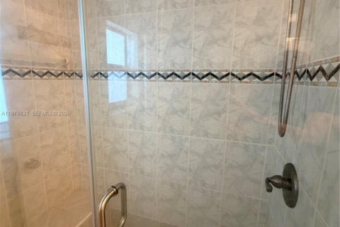 Купить виллу или дом в Майами-Гарденс, Флорида 3 спальни, 128.11м2, № 2052439 - фото 13