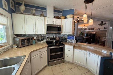 House in Brooksville, Florida 2 bedrooms, 128.02 sq.m. № 1762019 - photo 20