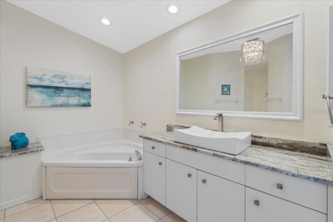 House in Rotonda, Florida 3 bedrooms, 194.54 sq.m. № 1598289 - photo 30