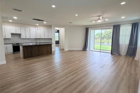 House in Sarasota, Florida 4 bedrooms, 184.23 sq.m. № 2150377 - photo 5
