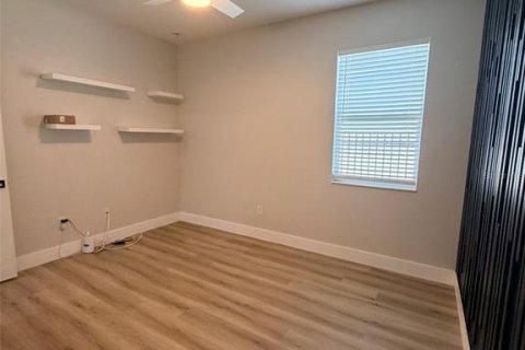 House in Sarasota, Florida 4 bedrooms, 184.23 sq.m. № 2150377 - photo 13