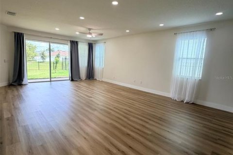 House in Sarasota, Florida 4 bedrooms, 184.23 sq.m. № 2150377 - photo 4