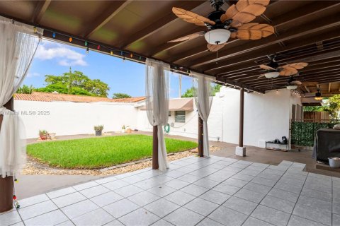 Снять в аренду виллу или дом в Майами, Флорида 3 спальни, 147.81м2, № 1954889 - фото 30