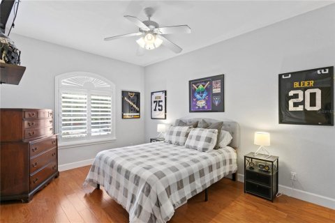 Townhouse in Gulfport, Florida 3 bedrooms, 216.65 sq.m. № 1556584 - photo 30