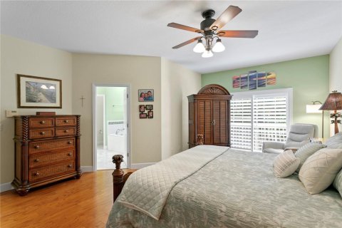 Townhouse in Gulfport, Florida 3 bedrooms, 216.65 sq.m. № 1556584 - photo 24