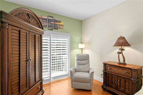 Townhouse in Gulfport, Florida 3 bedrooms, 216.65 sq.m. № 1556584 - photo 22