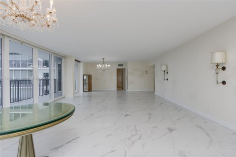 Condo in Fort Lauderdale, Florida, 3 bedrooms № 1971144 - photo 14