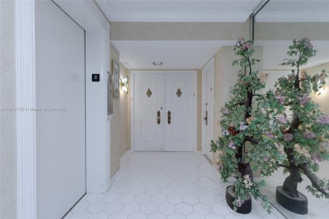 Condo in Fort Lauderdale, Florida, 3 bedrooms № 1971144 - photo 5