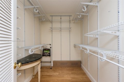 Condo in Fort Lauderdale, Florida, 3 bedrooms № 1971144 - photo 28