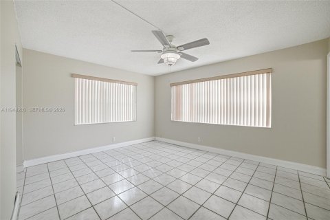 Condominio en venta en Davie, Florida, 2 dormitorios, 83.61 m2 № 2004329 - foto 17