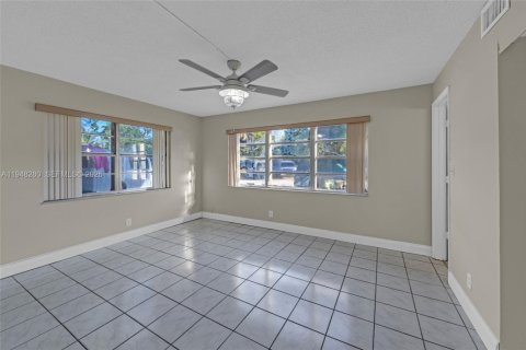 Condominio en venta en Davie, Florida, 2 dormitorios, 83.61 m2 № 2004329 - foto 8