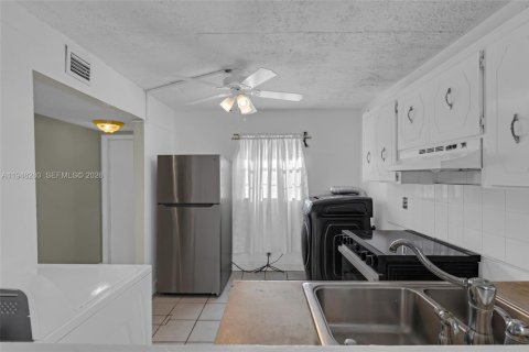 Condominio en venta en Davie, Florida, 2 dormitorios, 83.61 m2 № 2004329 - foto 6