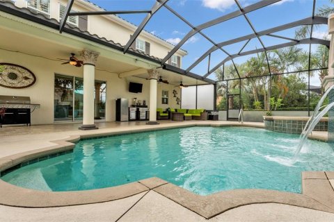 House in Lakeland, Florida 5 bedrooms, 404.68 sq.m. № 1898577 - photo 3