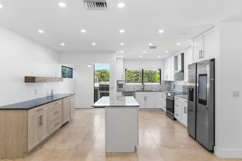 Villa ou maison à vendre à Jupiter, Floride: 3 chambres, 186.92 m2 № 2077799 - photo 10