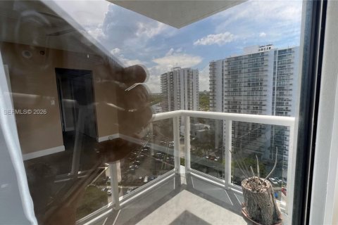 Condo in Aventura, Florida, 2 bedrooms  № 2182125 - photo 4