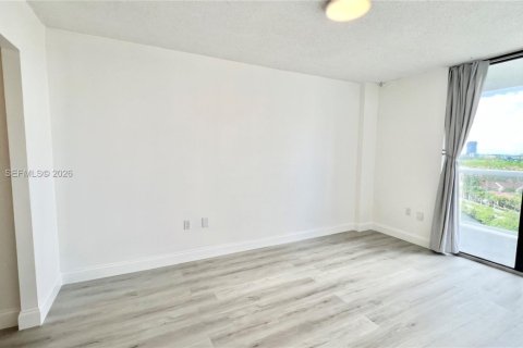 Condo in Aventura, Florida, 2 bedrooms  № 2182125 - photo 19