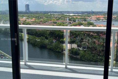 Condo in Aventura, Florida, 2 bedrooms  № 2182125 - photo 13