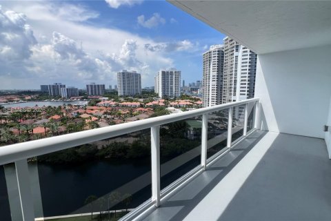 Condo in Aventura, Florida, 2 bedrooms  № 2182125 - photo 7
