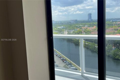 Condo in Aventura, Florida, 2 bedrooms  № 2182125 - photo 8