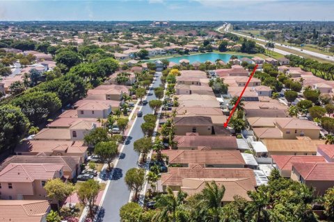 House in Homestead, Florida 3 bedrooms, 191.19 sq.m. № 1863184 - photo 5