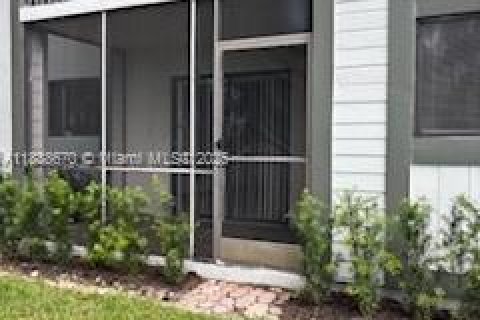 Снять в аренду кондоминиум в Майами, Флорида 2 спальни, 85.19м2, № 1958374 - фото 18