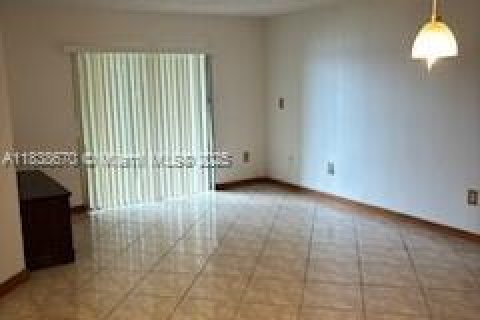 Снять в аренду кондоминиум в Майами, Флорида 2 спальни, 85.19м2, № 1958374 - фото 25