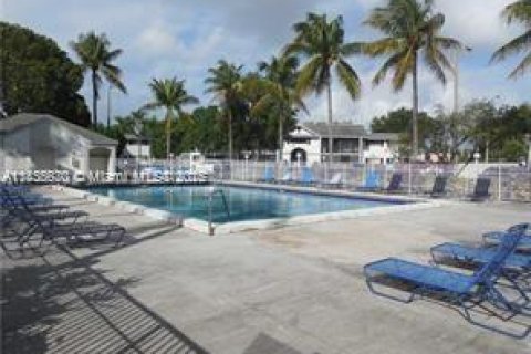 Снять в аренду кондоминиум в Майами, Флорида 2 спальни, 85.19м2, № 1958374 - фото 15