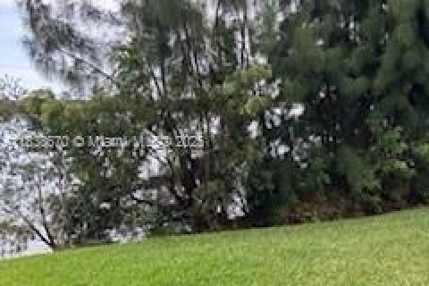 Снять в аренду кондоминиум в Майами, Флорида 2 спальни, 85.19м2, № 1958374 - фото 16