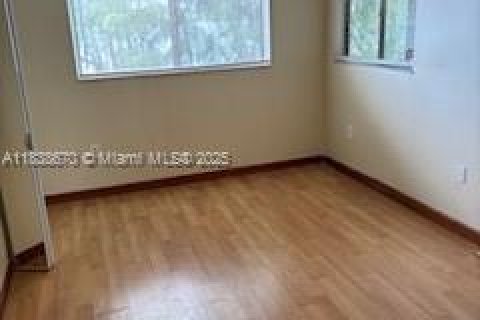 Снять в аренду кондоминиум в Майами, Флорида 2 спальни, 85.19м2, № 1958374 - фото 26