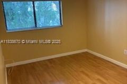 Снять в аренду кондоминиум в Майами, Флорида 2 спальни, 85.19м2, № 1958374 - фото 30