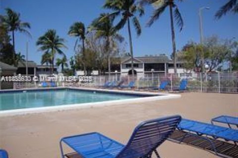 Снять в аренду кондоминиум в Майами, Флорида 2 спальни, 85.19м2, № 1958374 - фото 2