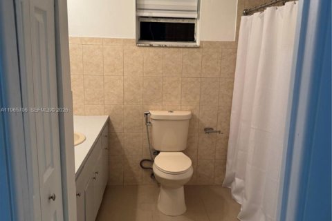 Снять в аренду коммерческую недвижимость в Майами, Флорида 1 спальня, 65.03м2, № 2027361 - фото 9