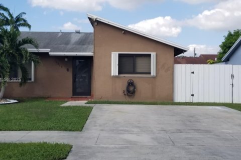 House in Homestead, Florida 2 bedrooms, 95.5 sq.m. № 1964747 - photo 8