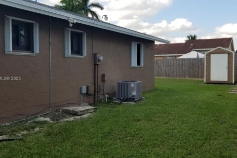 House in Homestead, Florida 2 bedrooms, 95.5 sq.m. № 1964747 - photo 15