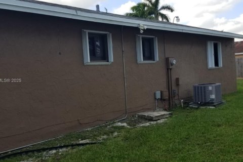 House in Homestead, Florida 2 bedrooms, 95.5 sq.m. № 1964747 - photo 18