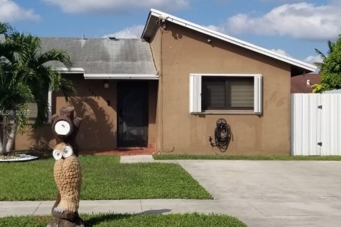 House in Homestead, Florida 2 bedrooms, 95.5 sq.m. № 1964747 - photo 4