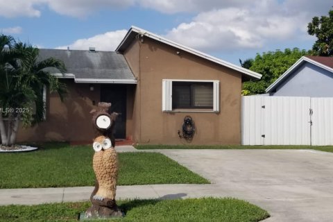 House in Homestead, Florida 2 bedrooms, 95.5 sq.m. № 1964747 - photo 9