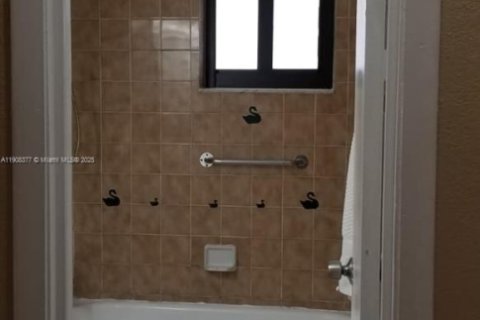 House in Homestead, Florida 2 bedrooms, 95.5 sq.m. № 1964747 - photo 27