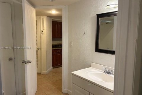 Condominio en venta en Miami, Florida, 2 dormitorios, 97.83 m2 № 2002559 - foto 12