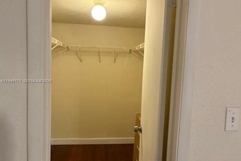 Condominio en venta en Miami, Florida, 2 dormitorios, 97.83 m2 № 2002559 - foto 15