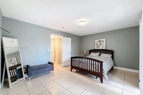 Casa en alquiler en Sunrise, Florida, 3 dormitorios, 118.54 m2 № 1802831 - foto 28