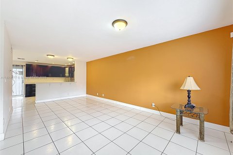 Casa en alquiler en Sunrise, Florida, 3 dormitorios, 118.54 m2 № 1802831 - foto 8